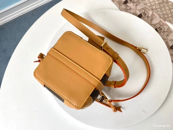 First bag ru LOUIS VUITTON PURSE NOÉ 0803